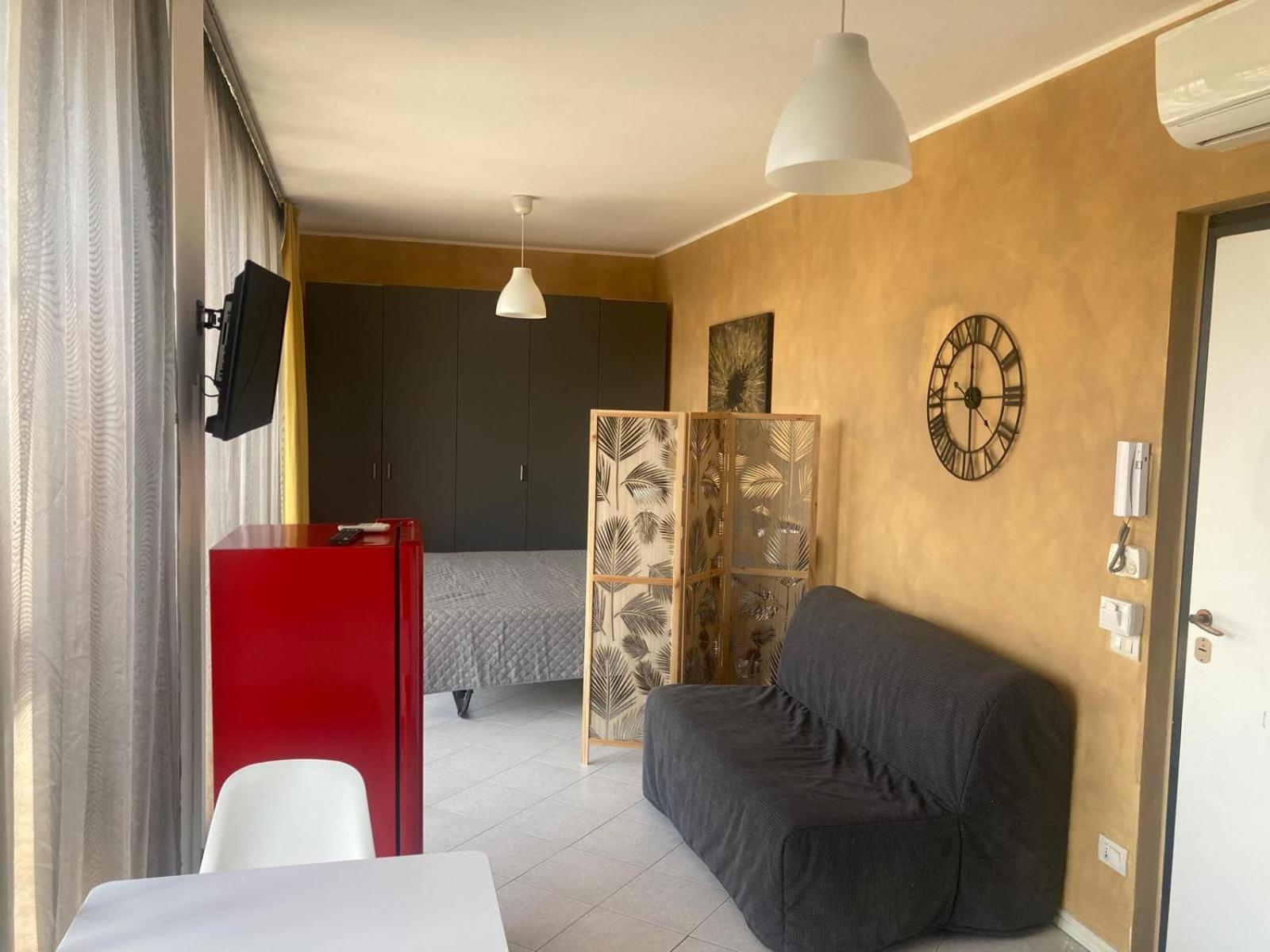 Gerenzano Apartments Esterno foto